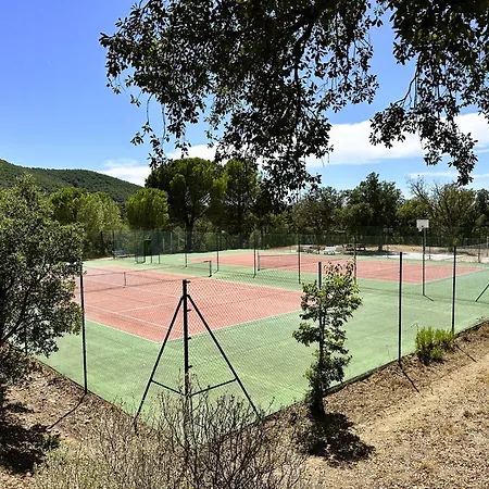 Mazet Gaspard Climatise Pour 7 Personnes Sur Le Domaine De Valcros A Les-maures Villa